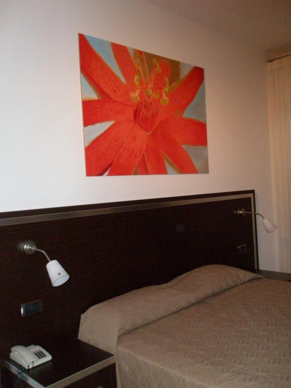 Hotel Florence San Benedetto del Tronto Bagian luar foto