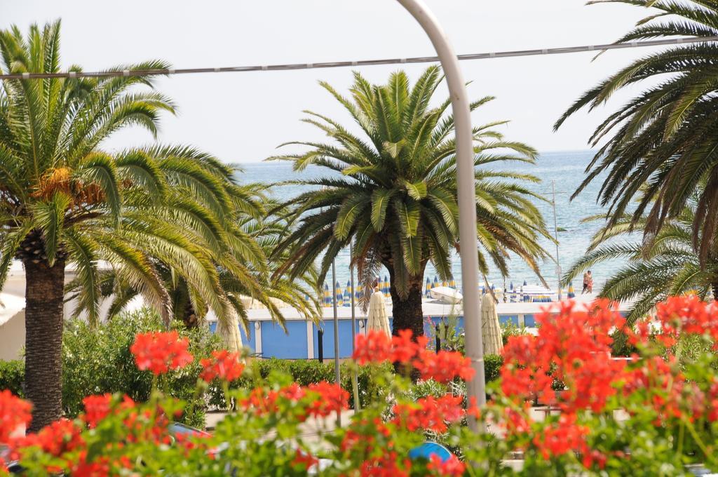 Hotel Florence San Benedetto del Tronto Bagian luar foto
